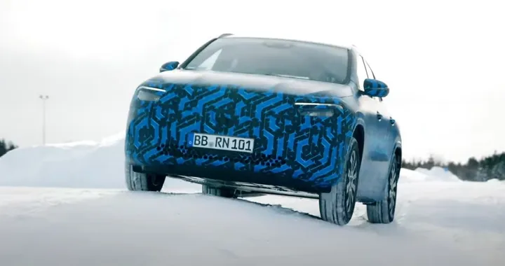 Mercedes EQA: video teaser dei collaudi sulla neve