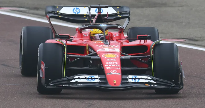 Lewis Hamilton debutta in Ferrari. Primi giri di pista a Fiorano