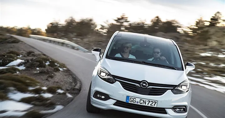Opel Zafira MY2017 | foto