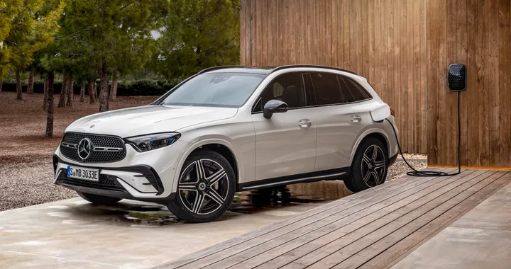 Quanto dura davvero la batteria di un'auto ibrida Plug-in? Ecco cosa ha scoperto ADAC