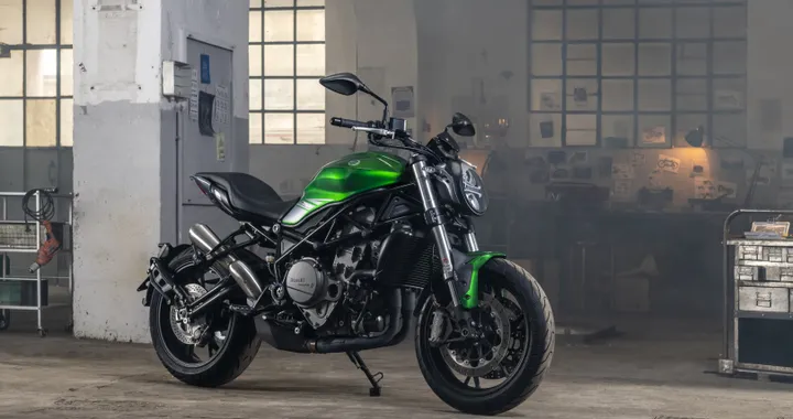 Benelli 752S: la naked media con bicilindrico da 77 CV