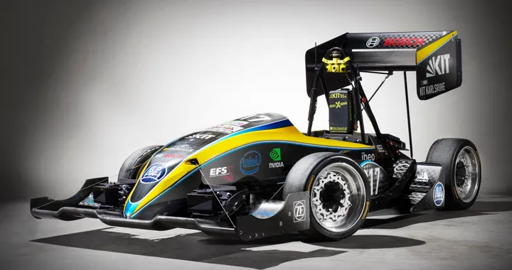Formula SAE, gli studenti si sfidano anche sulla guida autonoma