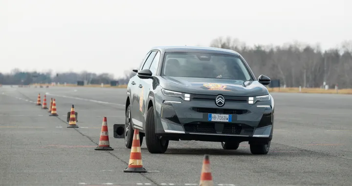 Nuova Citroen C5 Aircross alla prova del Balocco per il Car of The Year 2026