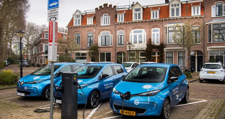 Renault: al via i primi test di ricarica bidirezionale su larga scala