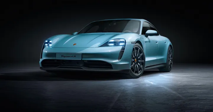 Porsche Taycan 4S: ufficiale la nuova versione da 530 CV per la sportiva elettrica