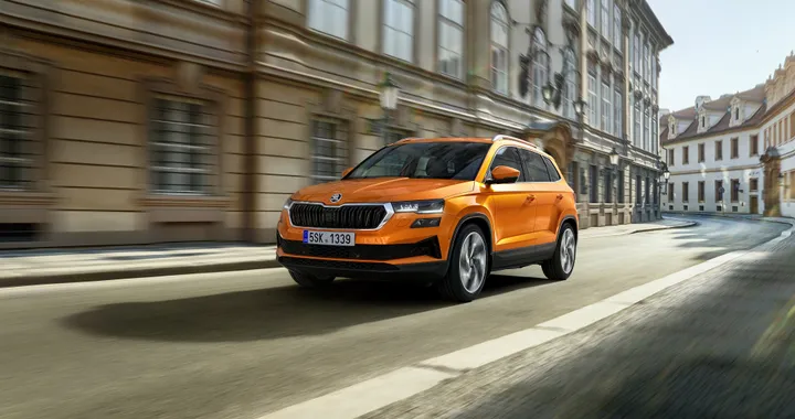 Skoda Karoq, partono in Italia gli ordini del restyling. Prezzi da 27.200 euro