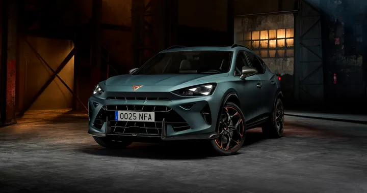 Nuova CUPRA Formentor VZ5, il 5 cilindri da 390 CV torna a ruggire su strada
