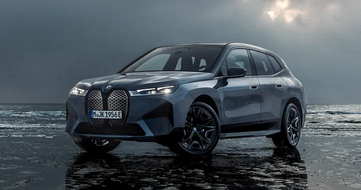BMW iX M60, oltre 600 CV per il SUV elettrico