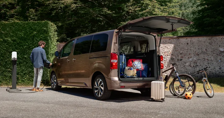 Citroen: cavo di ricarica da 22 kW di serie per diversi modelli elettrici