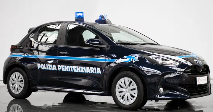 Toyota, oltre 300 Yaris Hybrid alla Polizia Penitenziaria e Proace per la Cinofili