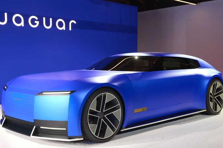 La rivoluzione Jaguar parte dalla Type 01, anche se il nome non brilla per audacia