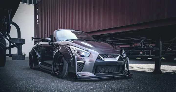 Nissan GT-R, da supercar a Kei car col tuning di Liberty Walk