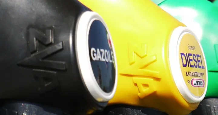 Gasolio non conforme, sequestrati oltre 3.400 litri: corsi grossi rischi