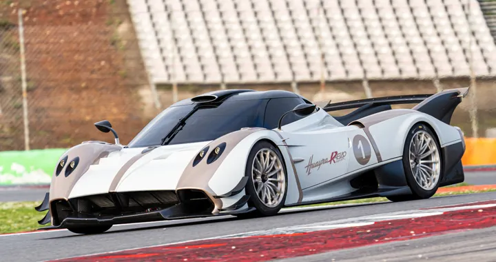 Pagani: vent’anni di Hypercar per la prima volta insieme alla Monterey Car Week 2025