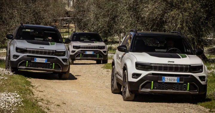 Jeep Avenger, continua il successo in Italia: SUV più venduto e nella TOP 3 assoluta