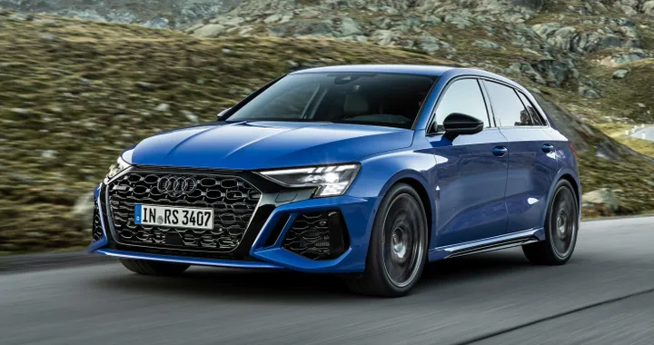 Audi RS 3 performance edition: 407 CV e 300 km/h di velocità massima