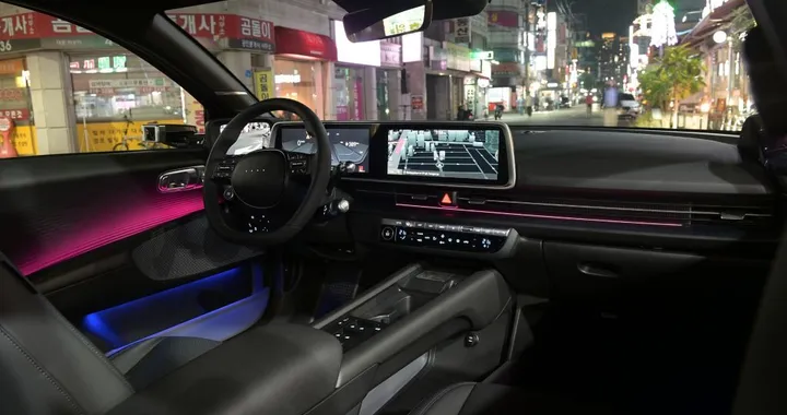 Hyundai Ioniq 6: stile e benessere grazie all'esclusiva illuminazione interna