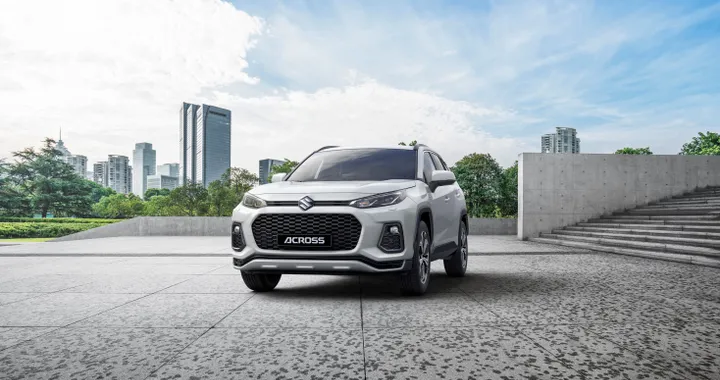 Suzuki Across Plug-in, piccole novità con il Model Year 2024. Il prezzo non cambia