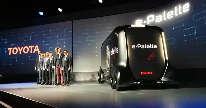 Guida autonoma: joint venture tra SoftBank e Toyota per nuovi servizi di mobilità