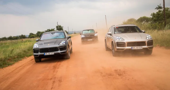 Porsche Cayenne: ultimi test per l'ibrido plug-in