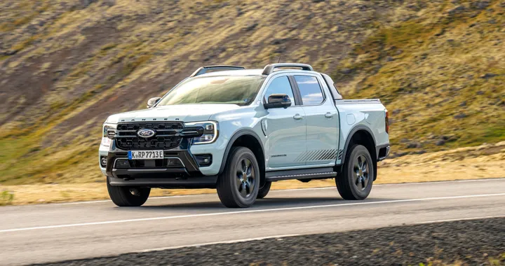 Ford Ranger Plug-In Hybrid, il pickup diventa ancora più versatile. Ecco quanto costa