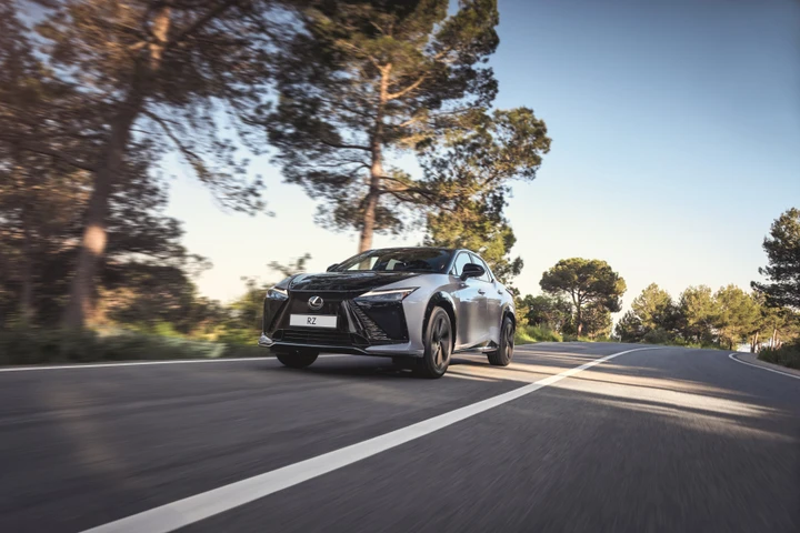 Lexus Interactive Manual Drive, cambio simulato per la RZ F Sport