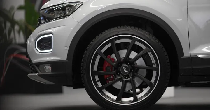 Volkswagen T-Roc R: un video teaser conferma il SUV sportivo