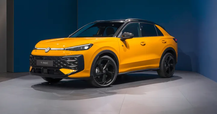 Nuova Volkswagen T-Roc 2025: ordini aperti in Italia, allestimenti e tutti i prezzi