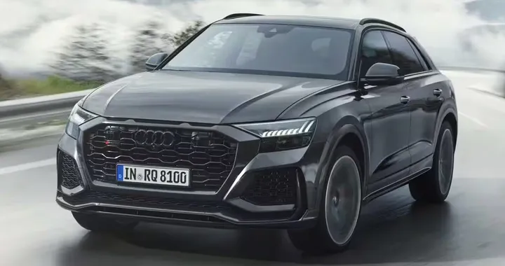 Audi RS Q8, il nuovo restyling al Nurburgring. Foto spia