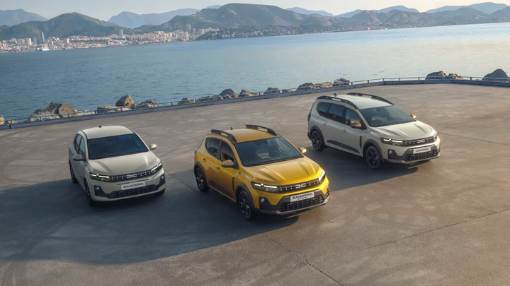 Dacia, il 2025 è un altro anno record in Italia. Nel 2026 arrivano C-Neo ed Evader