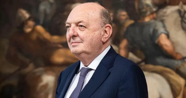 Ministro Pichetto: crediamo nell'auto elettrica, ma non è un dogma