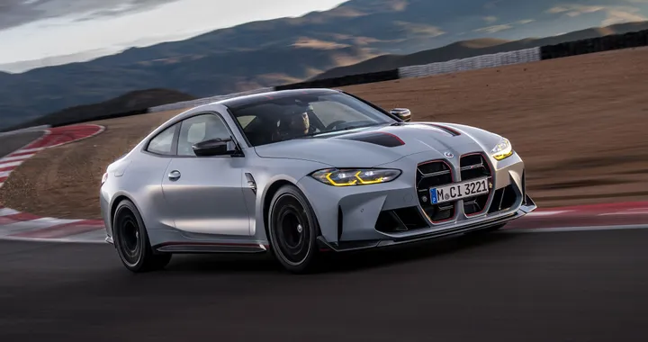 BMW M4 CSL, meno peso e più potenza per la nuova sportiva