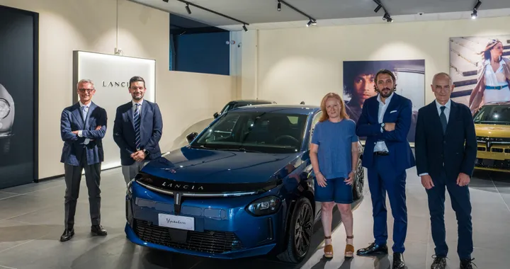 Nuova Lancia Ypsilon, consegnato il primo esemplare