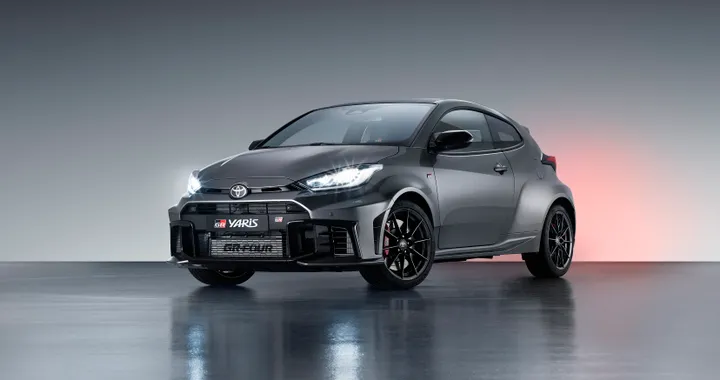 Toyota GR Yaris restyling, ecco i prezzi della piccola sportiva