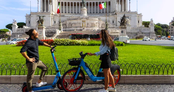 Dott, a Roma corse gratuite per gli abbonati ATAC sui monopattini e biciclette in sharing
