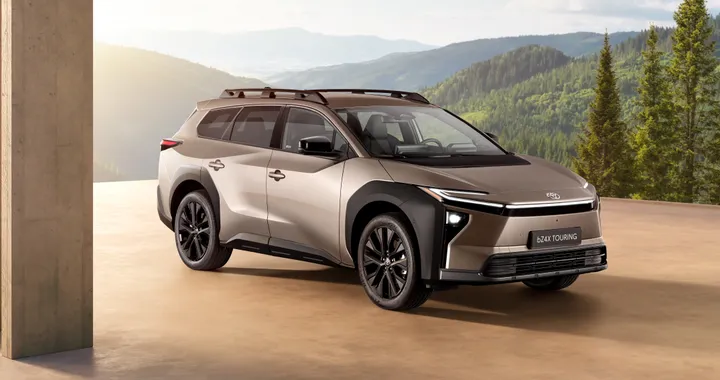 Toyota bZ4X cresce di dimensioni e diventa Touring: più spazio e comfort