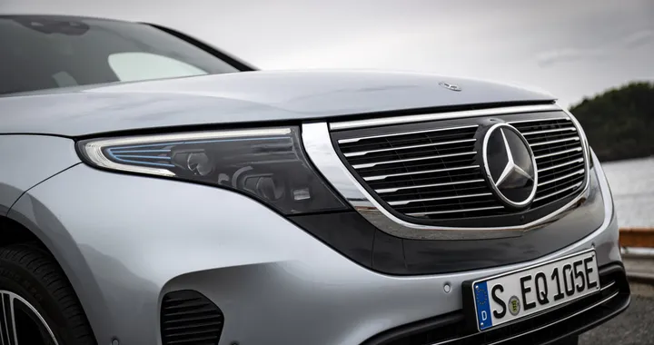 Mercedes EQE: sia berlina che SUV con autonomia sino a 700 Km | Rumor