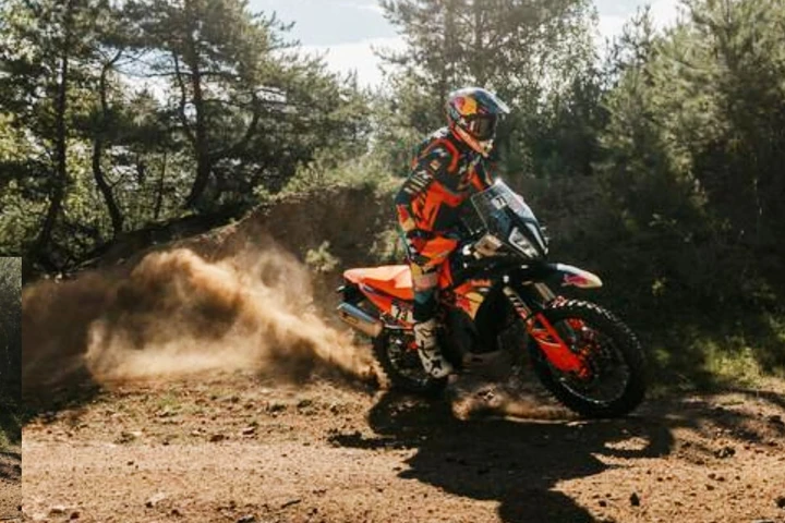 KTM svela la nuova 890 Adventure R Rally: pronta a ogni avventura