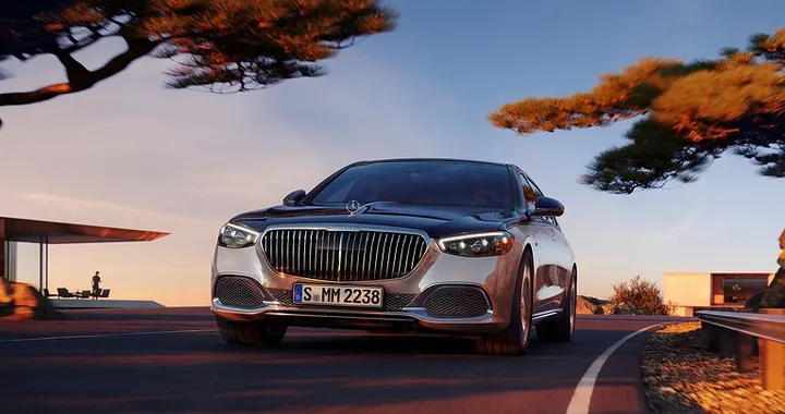 Maybach: inizia il viaggio verso il lusso e l'elettrico con Virgil Abloh