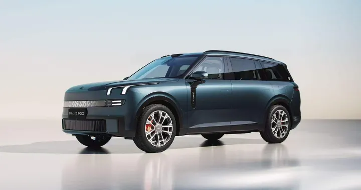 Lynk &amp; Co 900: ufficiale il nuovo SUV Plug-in. Spazio, potenza e tecnologia