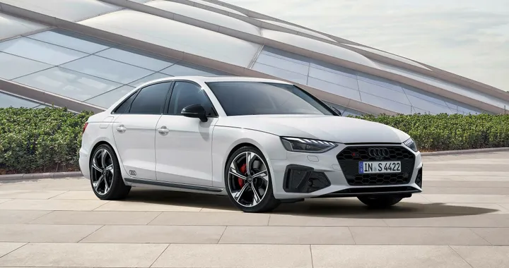 Audi S4 e Audi S5, a listino i pacchetti Black edition