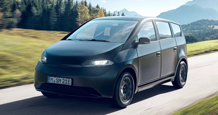 Sono Motors, nuovo partner per la produzione della sua auto a pannelli solari