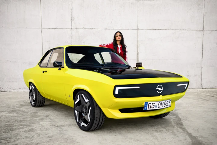 Nuova Opel Manta: il ritorno è confermato, ma servirà pazienza. Debutto rimandato al 2030