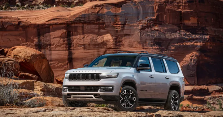Jeep Wagoneer Overland 2025: l'edizione speciale per l'off-road estremo