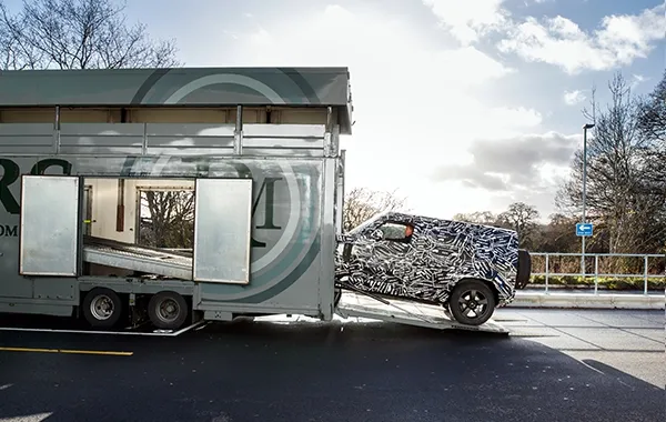 Nuovo Land Rover Defender: debutto confermato per il 2019 | TEASER