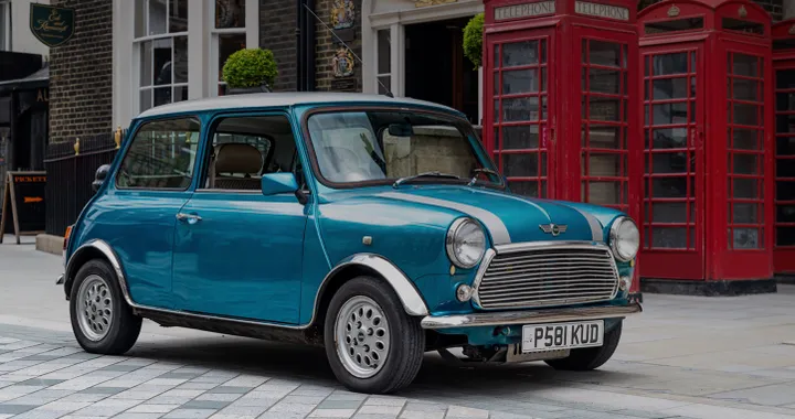 Mini Classic elettrificata con il powertrain di Nissan Leaf