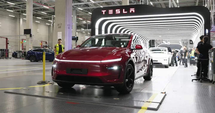 Tesla, nella Gigafactory di Berlino le auto si spostano da sole