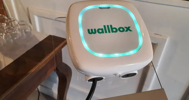 Wallbox in Italia: caricare l'auto elettrica, anche con riconoscimento facciale | Prezzi