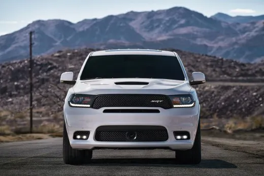 Dodge Durango SRT è "il SUV a tre file più veloce e potente"
