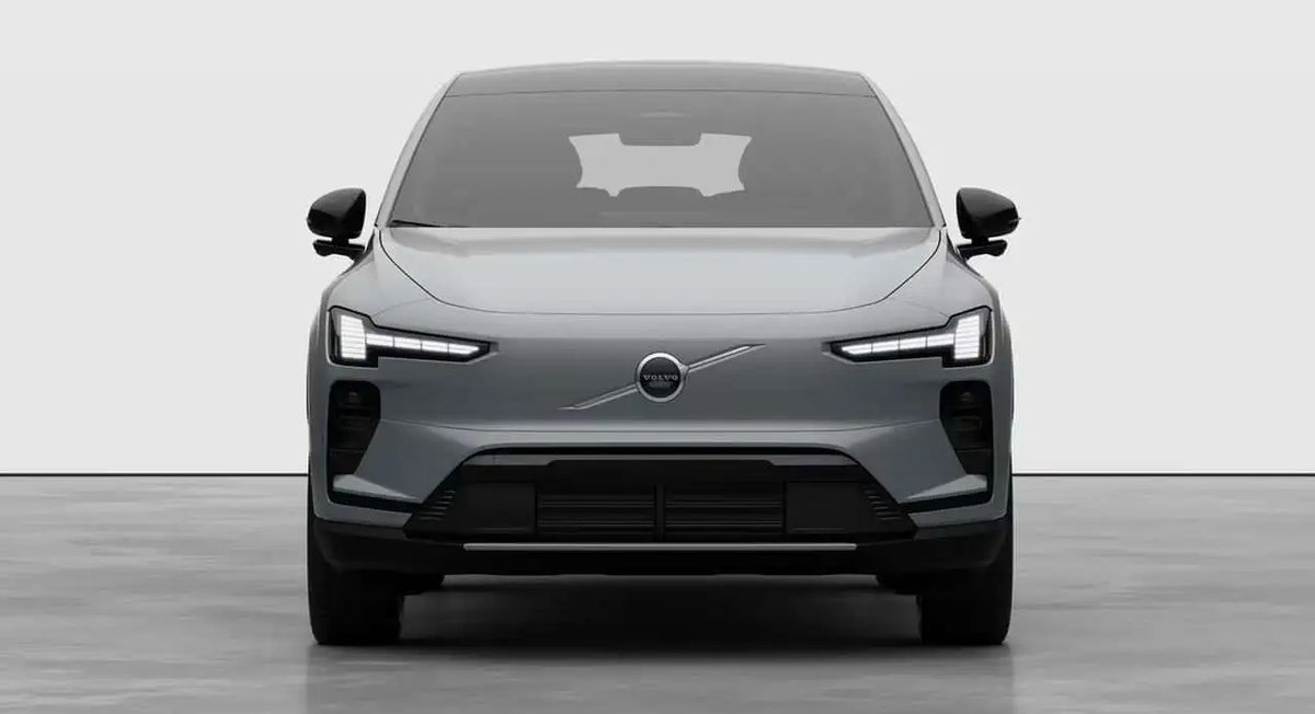 Volvo EX50, nuova vettura elettrica entry level, in arrivo nel 2027, sfida Tesla Model Y